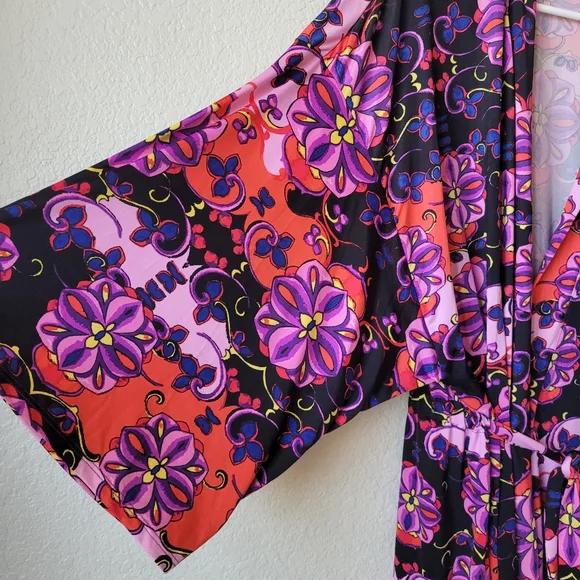 Natori Robe - Picture 2 of 9